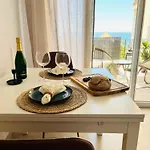 Cozy - Balcony & Sea View