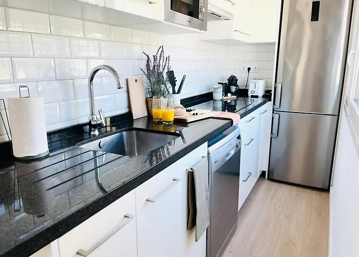 Cozy - Balcony & Sea View Appartamento *