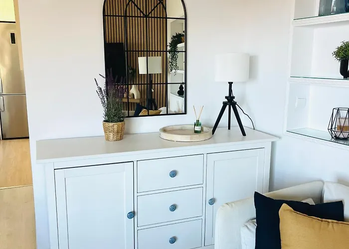 Cozy - Balcony & Sea View