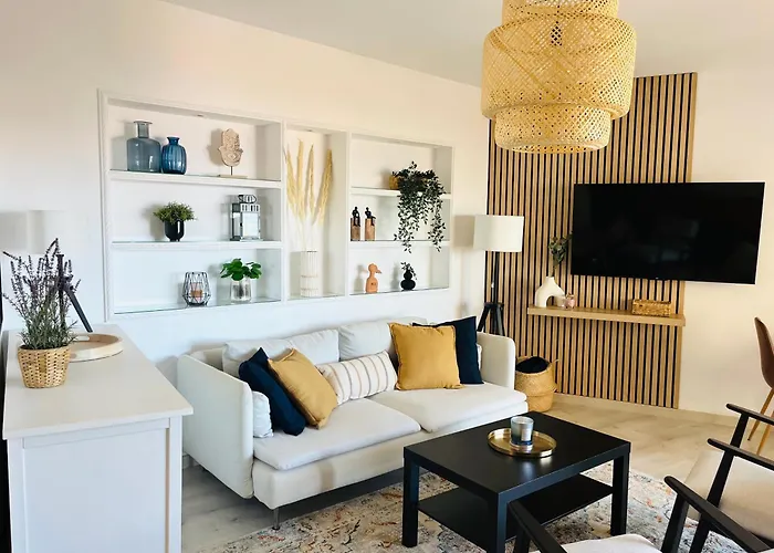 Apartment Cozy - Balcony & Sea View *